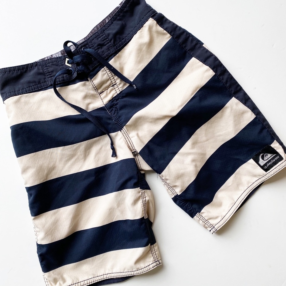 Boys Quicksilver Trunks, size 7/7x (22” waist)